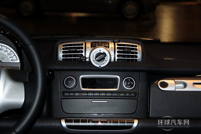 2012款 1.0 MHD 硬頂激情版