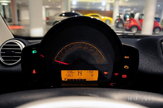 2012款 1.0 MHD 硬頂激情版