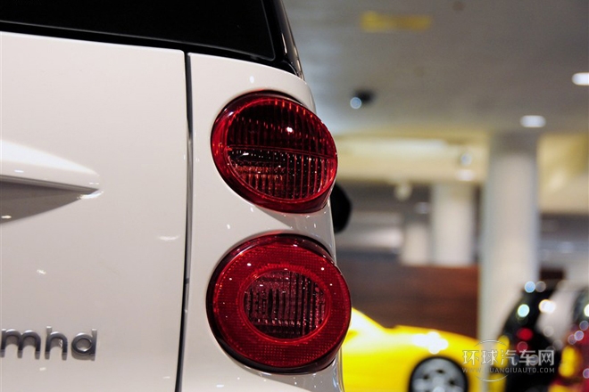 2012款 1.0 MHD 硬頂激情版