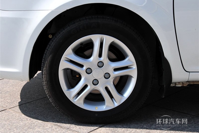 2014款 三廂 1.5L 手動(dòng)尊貴型