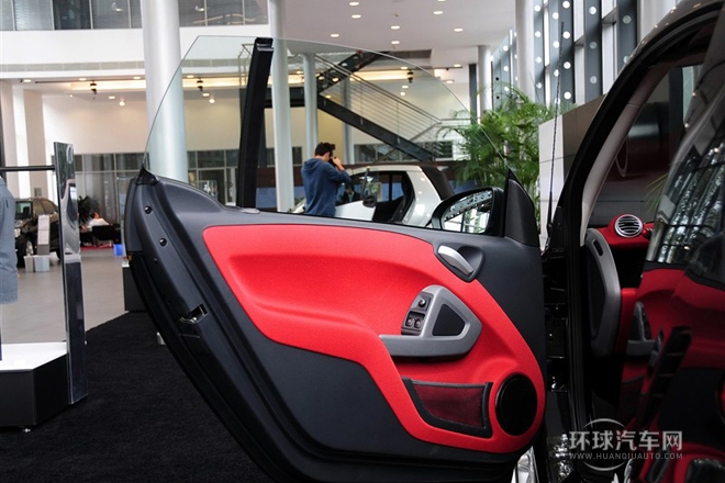 2012款 1.0 MHD 敞篷激情版