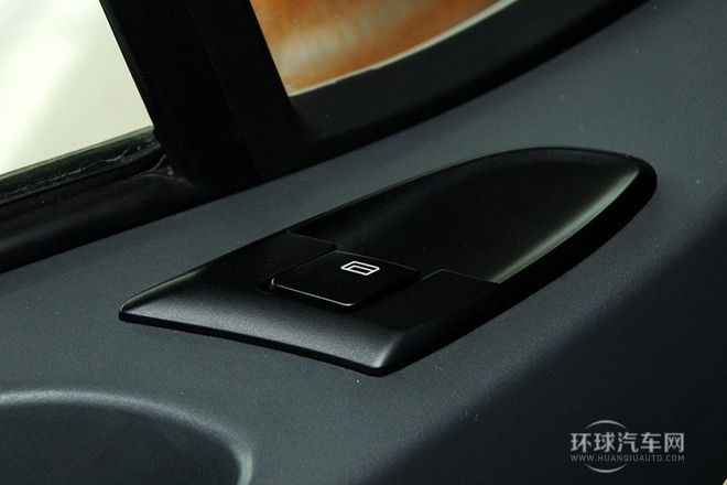 2009款 3.0T-A42基本型高頂