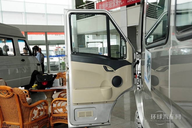 2009款 3.0T-A42基本型高頂