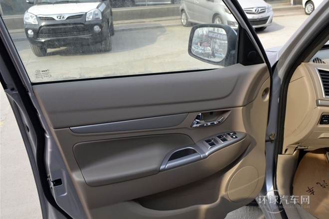 2012款 1.6L 手動5門豪華型