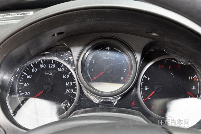 2013款 1.8L 自動5門標準型