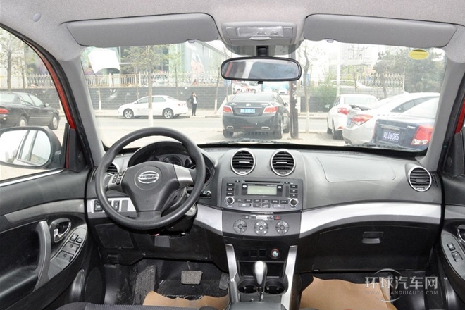 2013款 1.8L 自動5門標(biāo)準(zhǔn)型