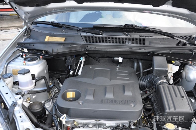 2013款 1.6L 手動(dòng)5門標(biāo)準(zhǔn)型