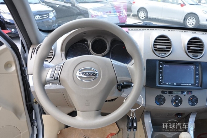 2013款 1.6L 手動5門標(biāo)準(zhǔn)型