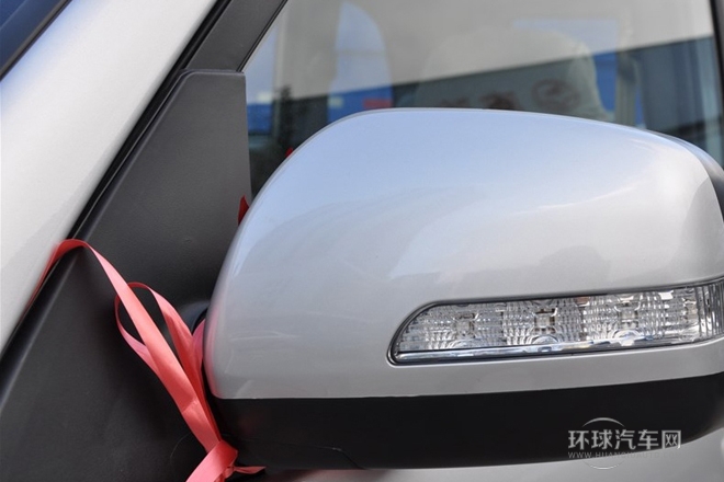 2013款 1.6L 手動(dòng)5門標(biāo)準(zhǔn)型