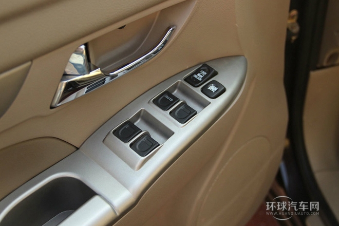 2012款 改款 1.8L 自動豪華型