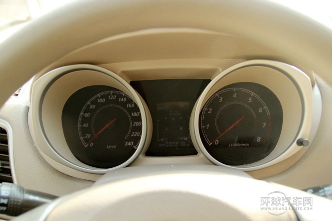 2012款 改款 1.8L 自動豪華型