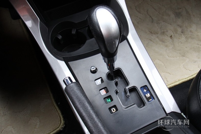2012款 1.8L 自動豪華型