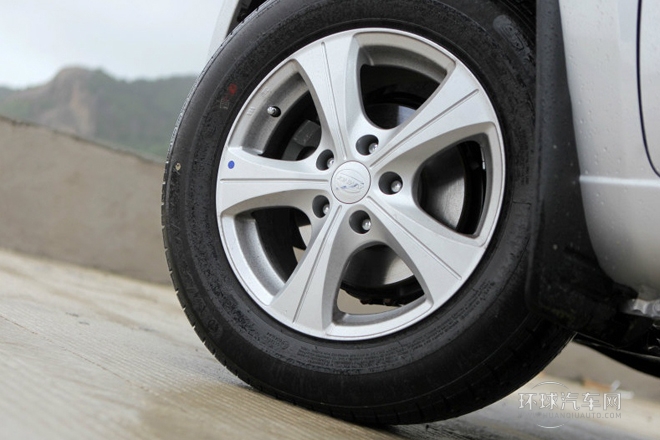 2012款 1.8L 自動(dòng)舒適型