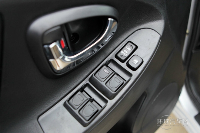 2012款 1.8L 自動舒適型