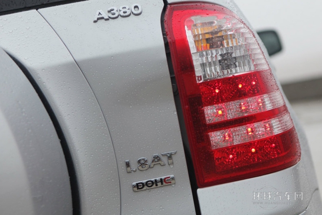 2012款 1.8L 自動舒適型