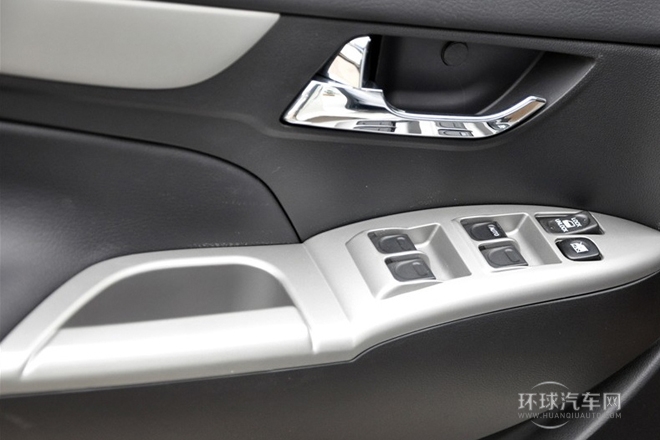 2012款 1.6L 手動(dòng)天窗型