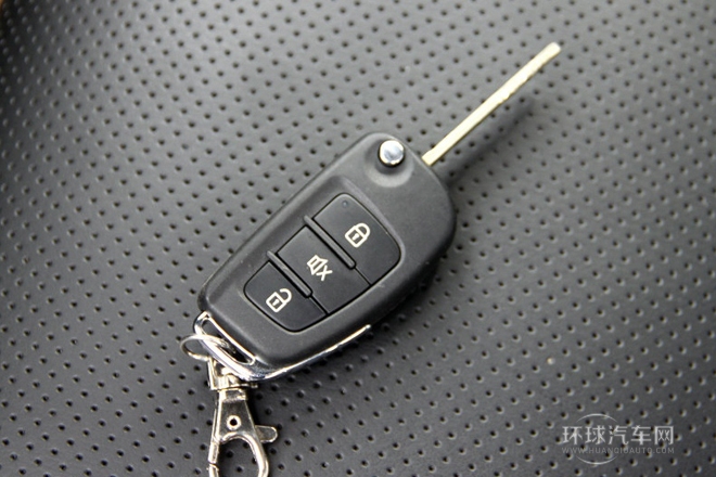 2012款 1.6L 手動(dòng)精英型