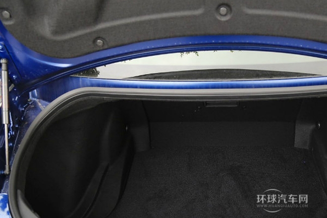 2015款 3.8T 動感酷黑內(nèi)飾版