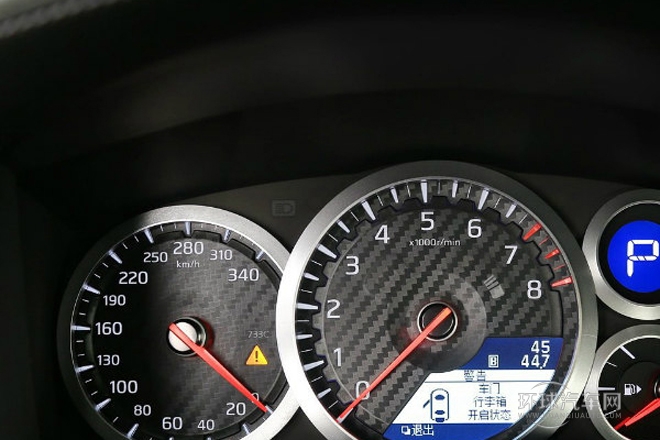 2015款 3.8T 動感酷黑內飾版