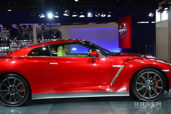 2015款 3.8T 黑金剛版