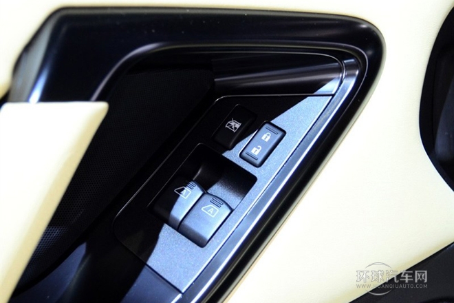 2015款 3.8T 時尚米白內飾版