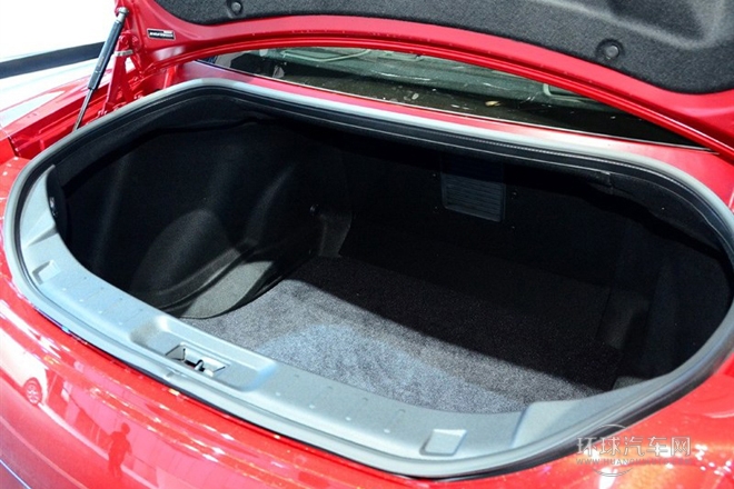 2015款 3.8T 時尚米白內飾版