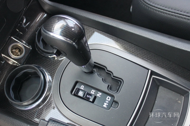 2011款 2.0T 兩驅精英導航版