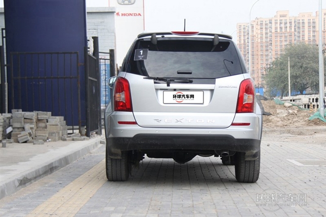 2011款 2.0T 四驅(qū)豪華導航版