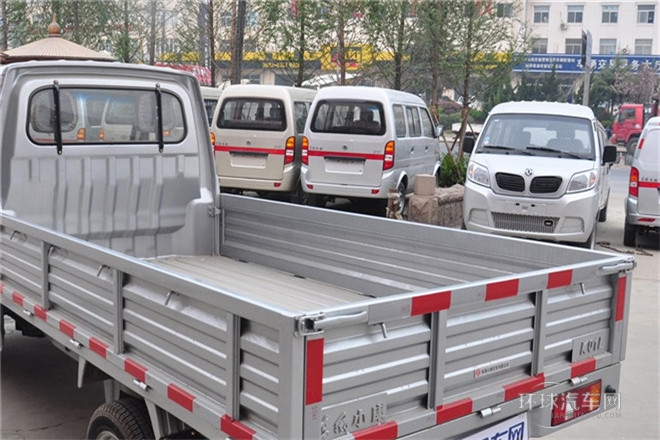 2008款 1.0L基本型標(biāo)準(zhǔn)軸距AF10-06