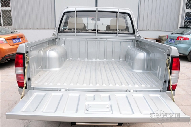 2011款 2.4L汽油四驅標準型