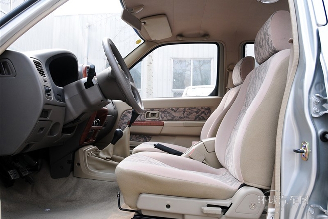 2011款 2.4L汽油四驅(qū)標(biāo)準(zhǔn)型