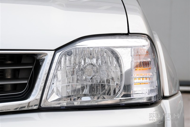 2011款 2.4L汽油四驅標準型