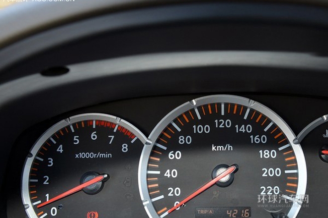 2011款 2.4L汽油四驅高級型