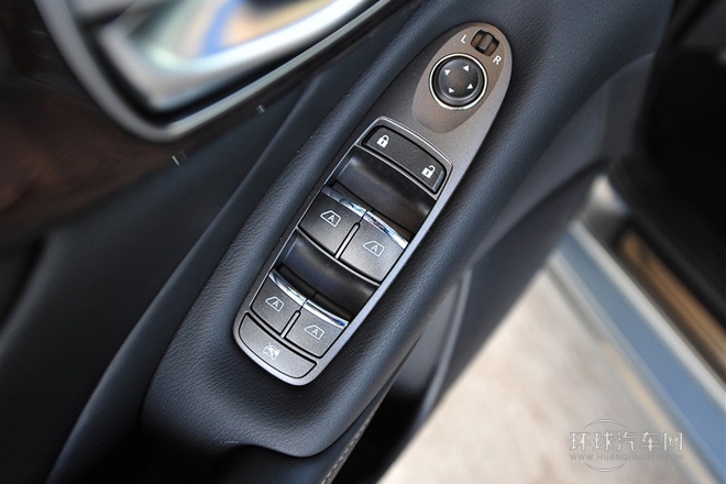 2014款 3.7L 豪華運動版