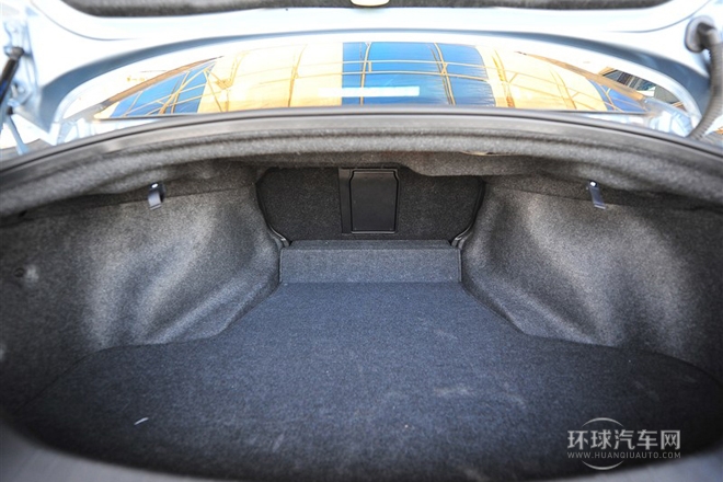 2014款 3.7L 豪華運(yùn)動版