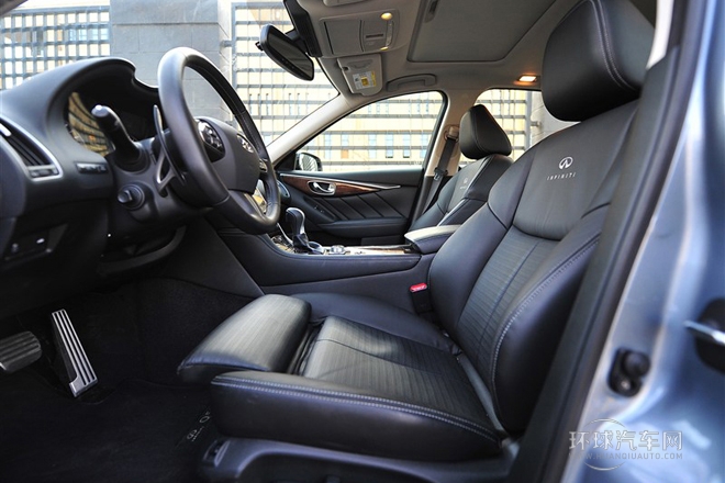 2014款 3.7L 豪華運(yùn)動(dòng)版