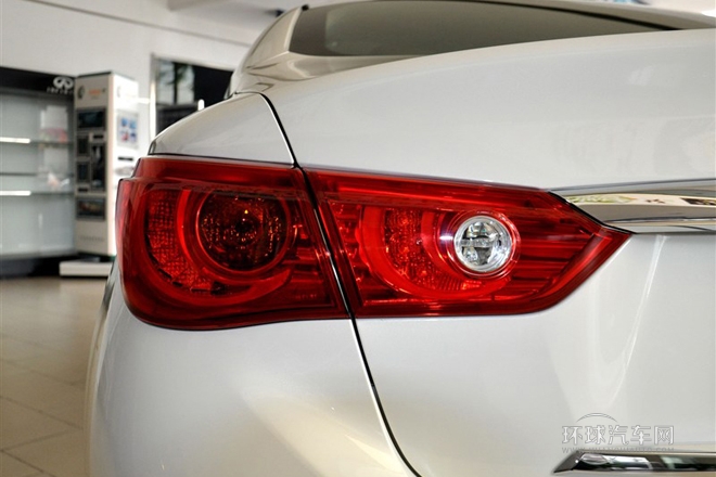 2014款 3.7L 豪華版