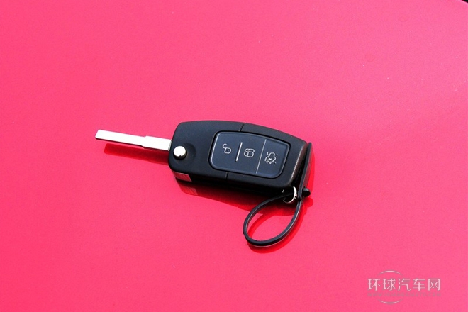 2013款 兩廂經(jīng)典 1.8L AT基本型