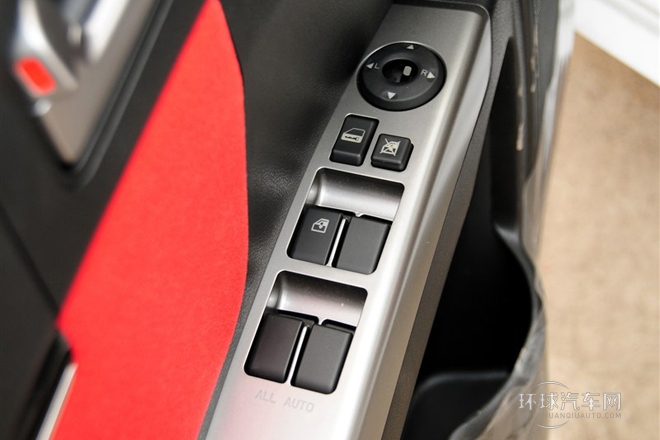 2013款 兩廂 1.5L 手動(dòng)精英型