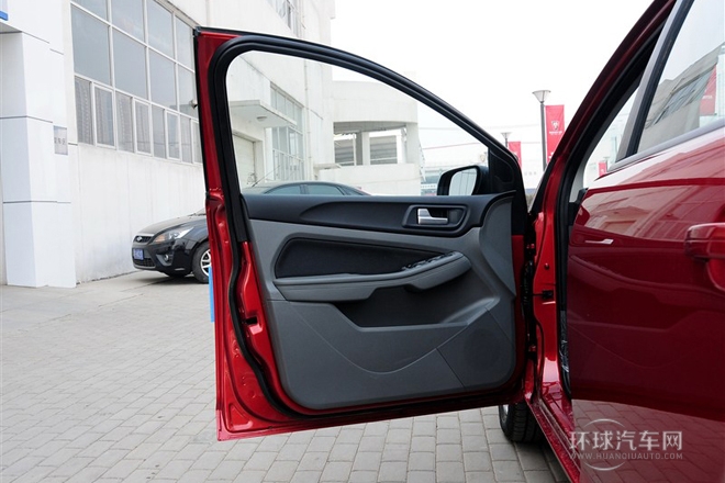 2013款 兩廂經典 1.8L AT基本型