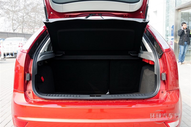 2013款 兩廂經典 1.8L AT基本型