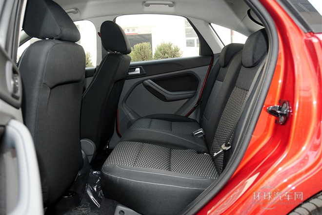 2013款 兩廂經典 1.8L AT基本型