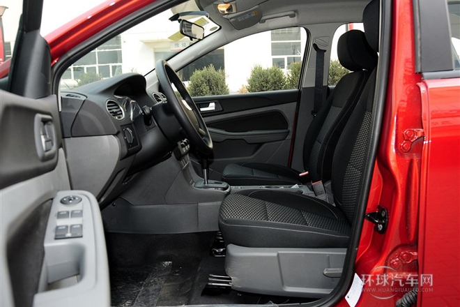 2013款 兩廂經典 1.8L AT基本型