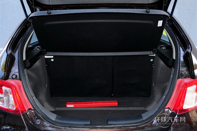 2013款 兩廂 1.5L 手動尊貴型