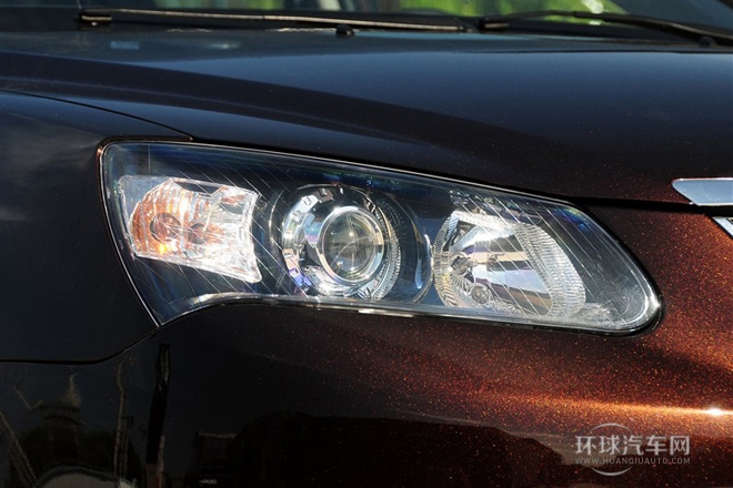 2013款 兩廂 1.5L 手動(dòng)尊貴型