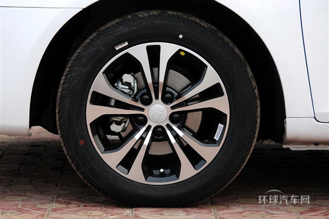 2013款 兩廂 1.8L CVT精英型