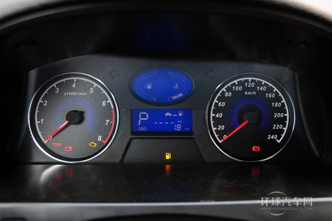 2013款 兩廂 1.8L CVT精英型