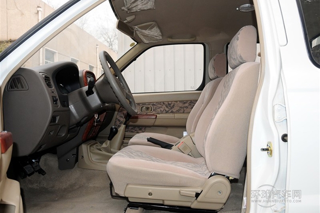 2013款 2.4L汽油四驅標準型