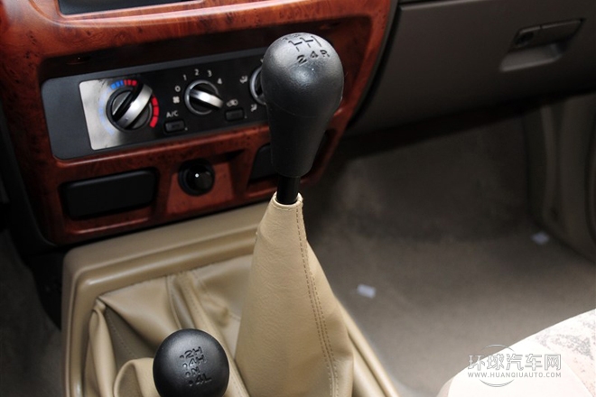 2013款 2.4L汽油四驅標準型