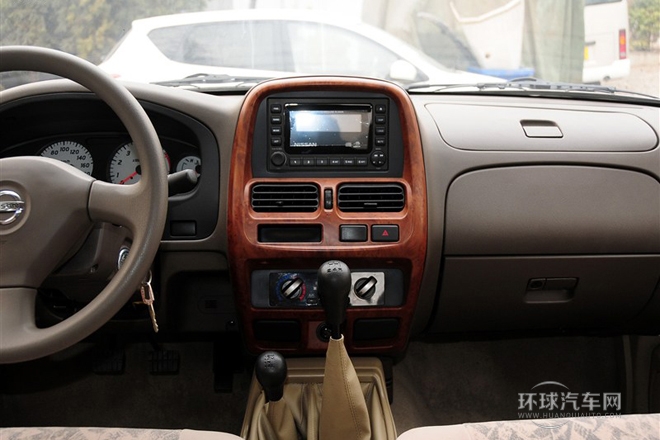 2013款 2.4L汽油四驅(qū)標(biāo)準(zhǔn)型